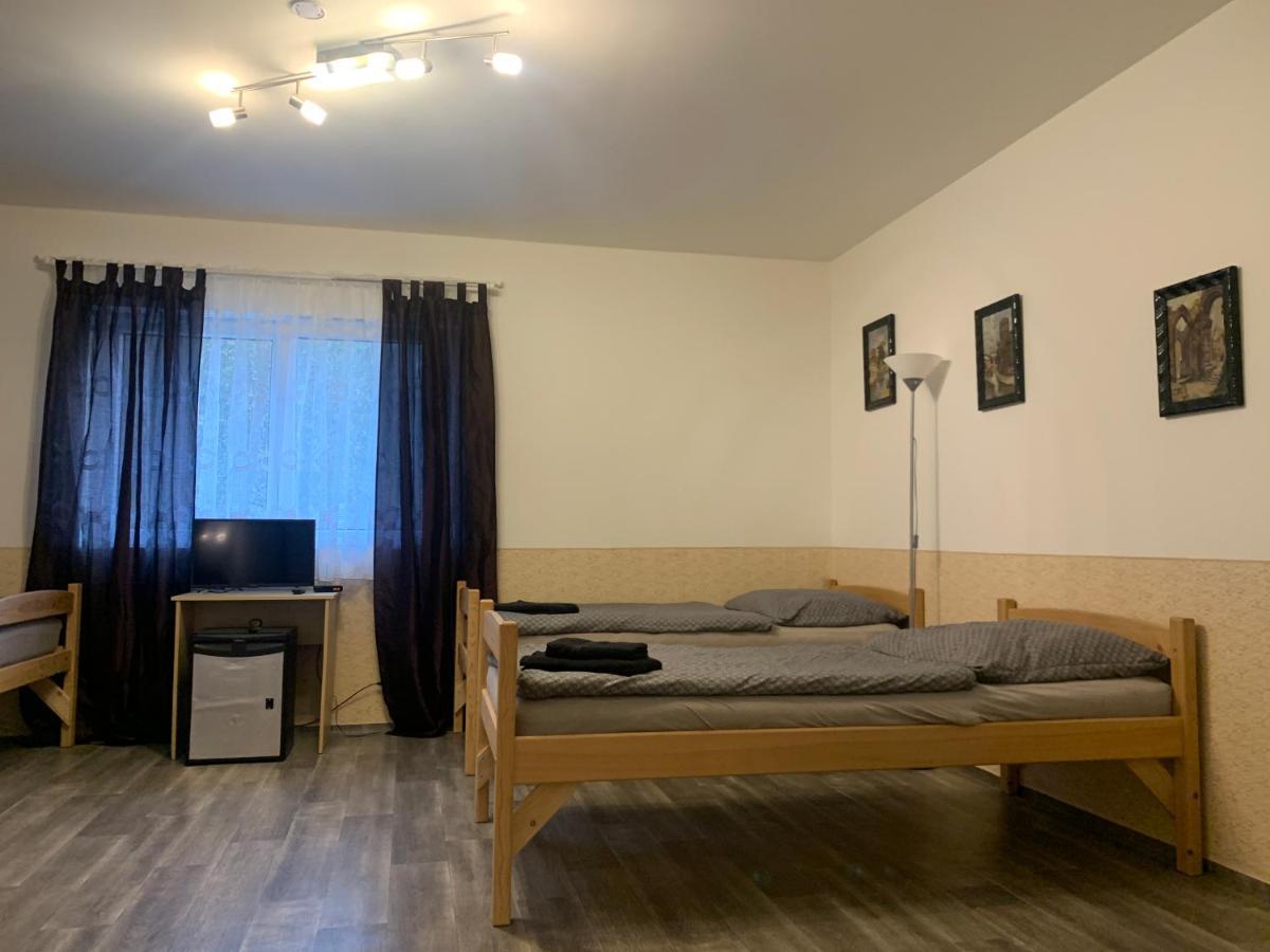 Penzion U Jezera Hotel Konstantinovy Lázně Kültér fotó