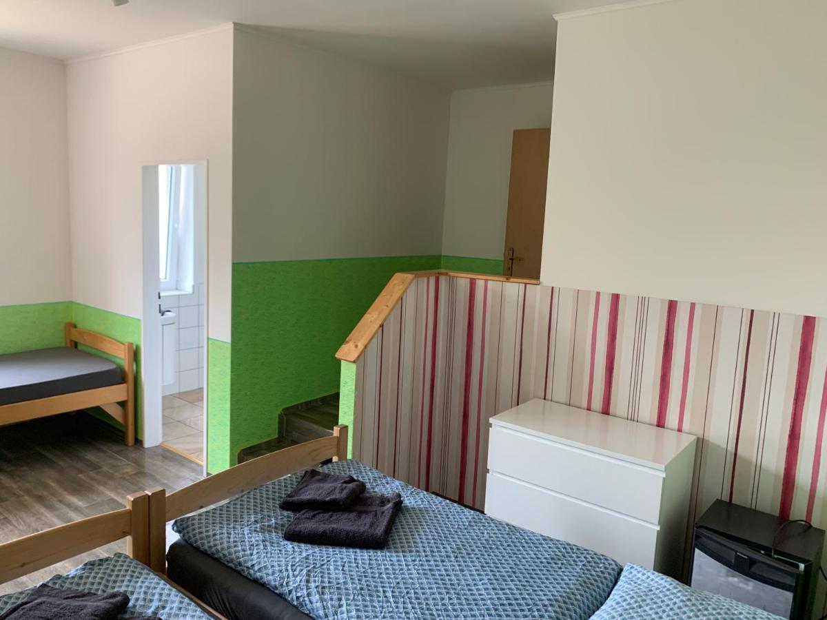 Penzion U Jezera Hotel Konstantinovy Lázně Kültér fotó