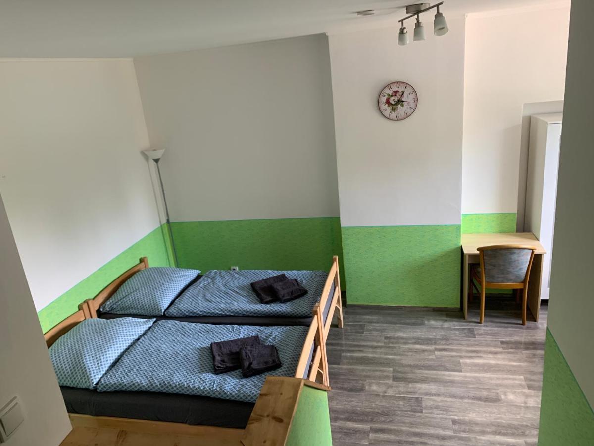 Penzion U Jezera Hotel Konstantinovy Lázně Kültér fotó